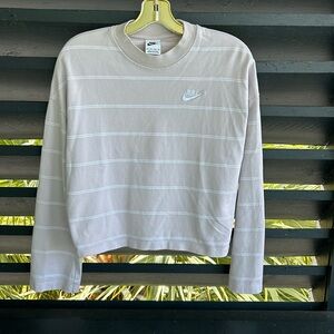 Nike Stripe Top